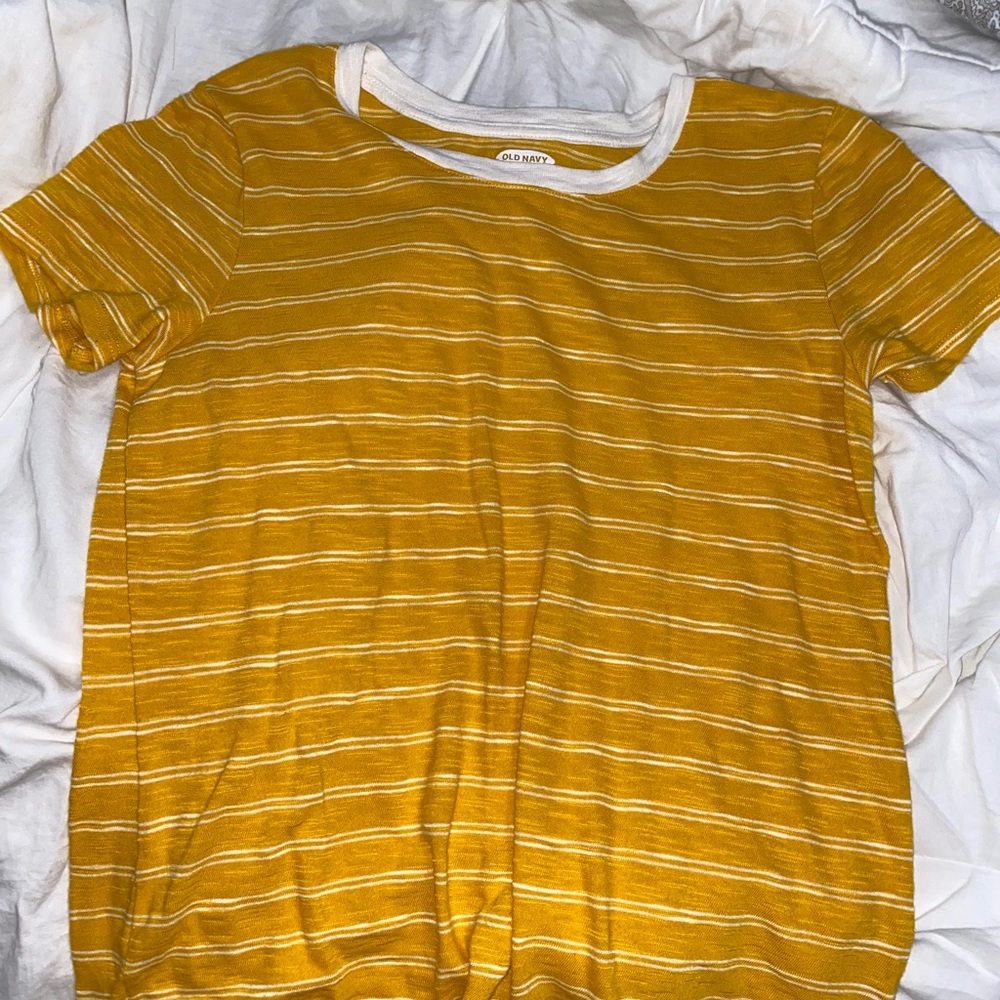 Old navy shirt good condition